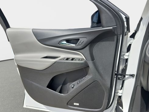 Used 2020 Chevrolet Equinox Premier FWD image 26