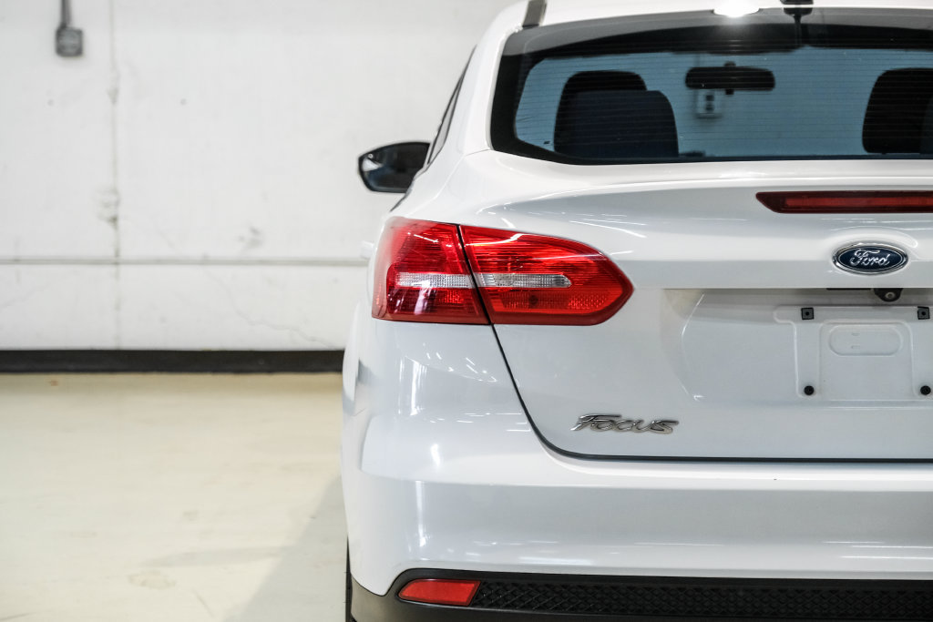 Used 2017 Ford Focus SE FWD image 47