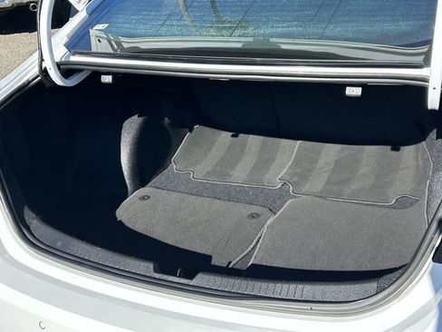 Used 2025 Chevrolet Malibu RS image 15