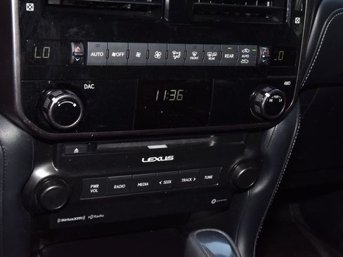 Used 2023 Lexus GX 460 w/ Black Line Special Edition AWD/4WD image 30