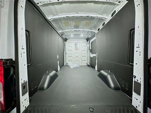 New 2026 Ford Transit 250 148 Medium Roof w/ Load Area Protection Package image 25