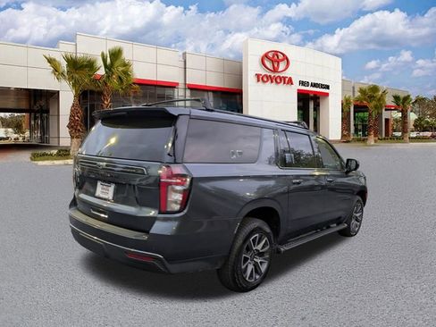 Used 2021 Chevrolet Suburban Z71 w/ Rear Media and Nav Package AWD/4WD image 4