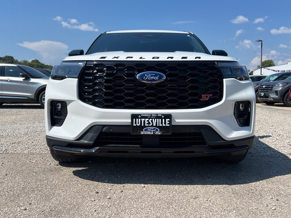 Used 2026 Ford Explorer ST w/ Sun And Sound Package AWD/4WD image 4