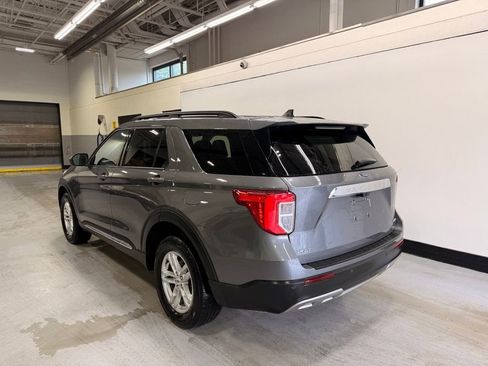 Used 2023 Ford Explorer XLT w/ Equipment Group 202A AWD/4WD image 3