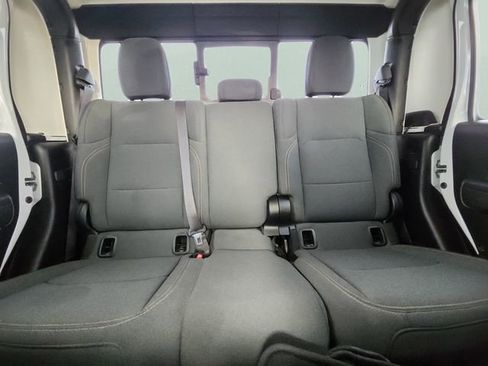 Used 2025 Jeep Gladiator Sport image 18