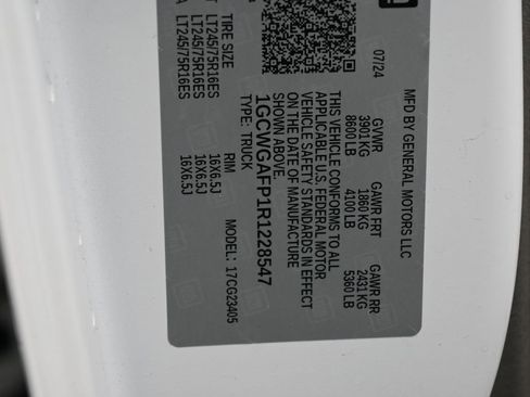 Used 2024 Chevrolet Express 2500 w/ Driver Convenience Package image 18