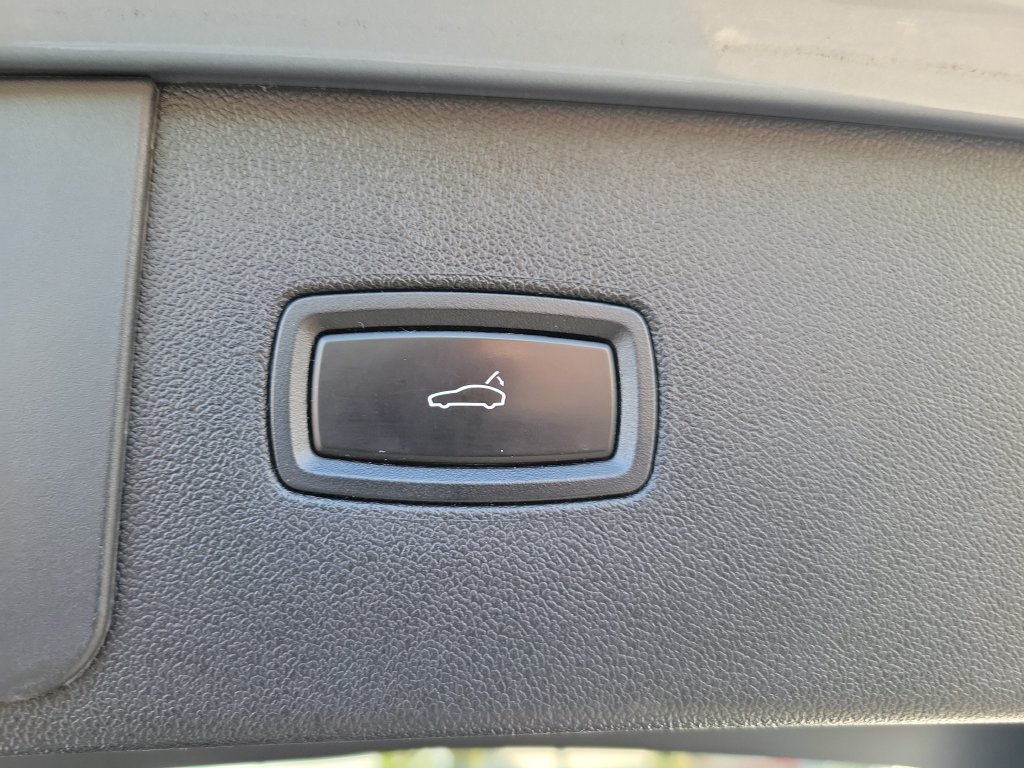 Used 2021 Porsche Cayenne AWD/4WD image 11
