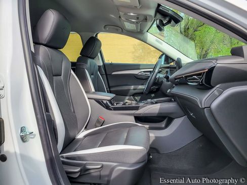 Certified 2025 Buick Envision Sport Touring AWD/4WD image 30