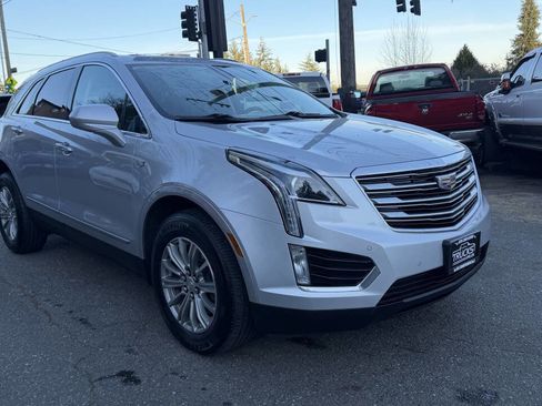 Used 2017 Cadillac XT5 Luxury w/ Driver Awareness Package image 8