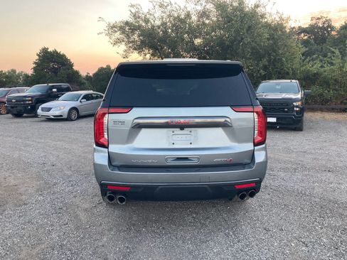 Used 2023 GMC Yukon AT4 w/ AT4 Premium Package AWD/4WD image 7