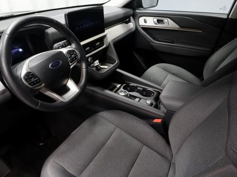 Certified 2025 Ford Explorer Active AWD/4WD image 25