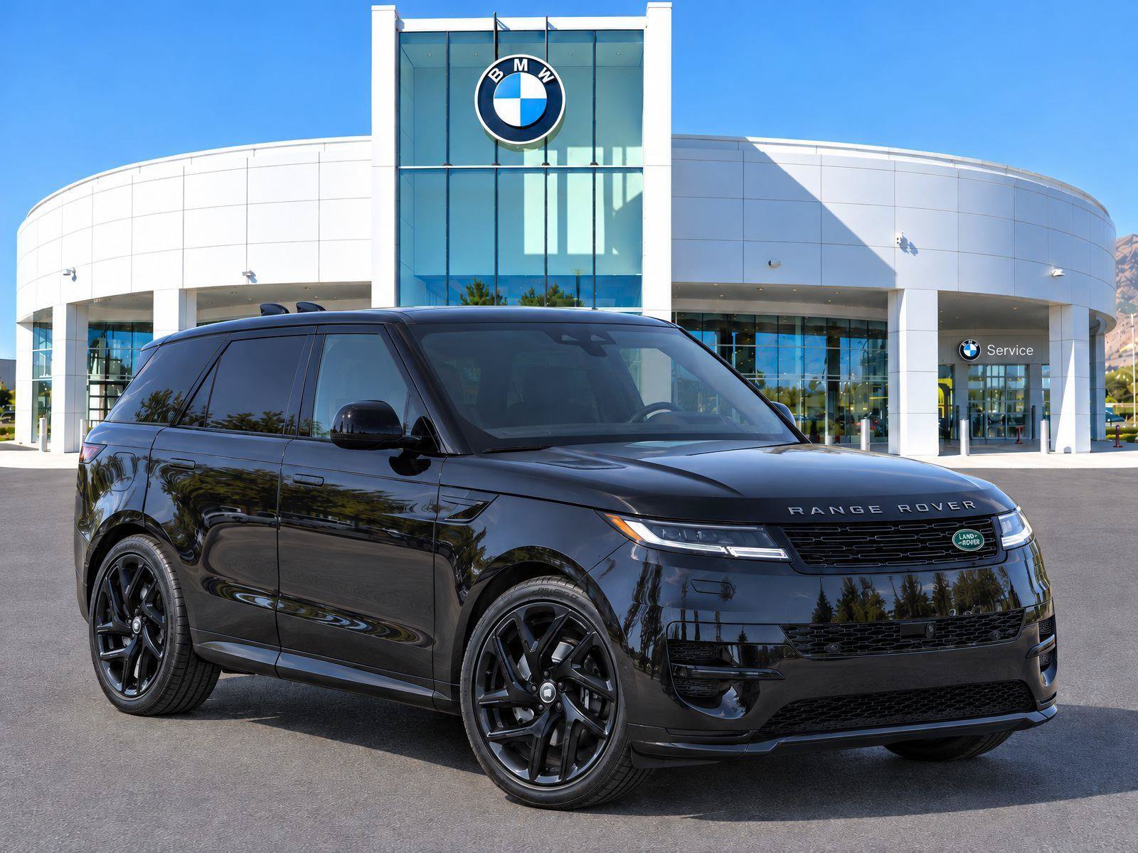 Used 2023 Land Rover Range Rover Sport SE AWD/4WD image 3
