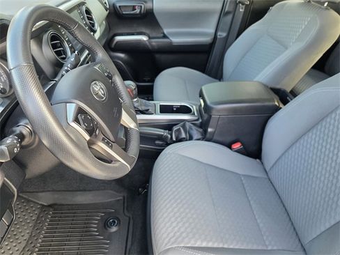 Used 2022 Toyota Tacoma SR5 image 10