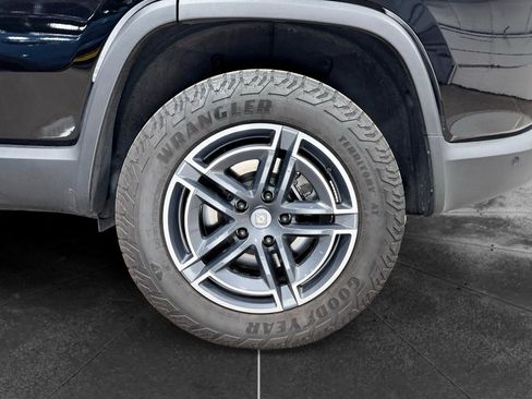 Used 2025 Rivian R1S Adventure AWD/4WD image 33