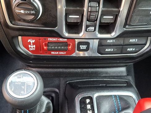 Certified 2023 Jeep Wrangler Unlimited Rubicon 4xe w/ Cold Weather Group AWD/4WD image 24