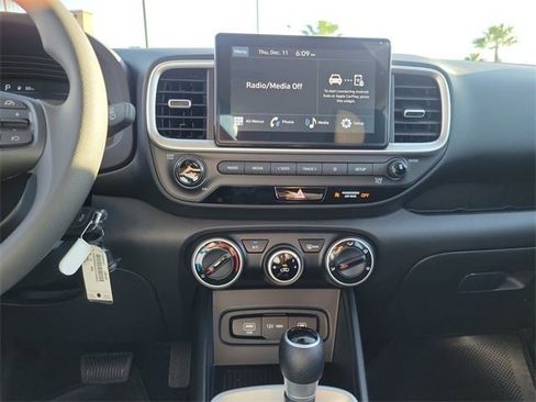 New 2026 Hyundai Venue SE image 12