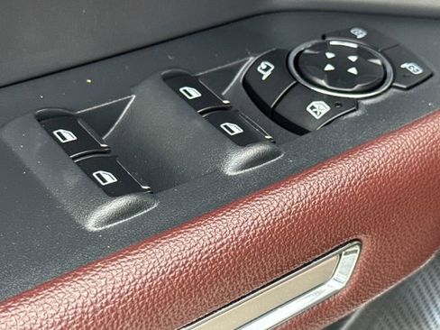 Used 2024 Ford Expedition Limited RWD image 21