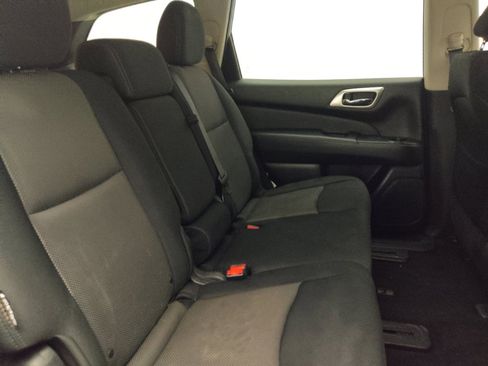 Used 2020 Nissan Pathfinder S image 19