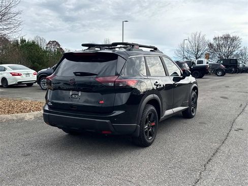 Certified 2026 Nissan Rogue SV image 4