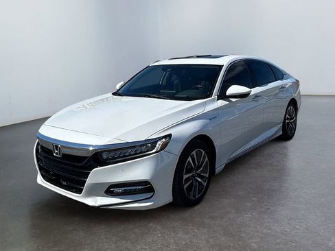 Used 2019 Honda Accord Touring image 1