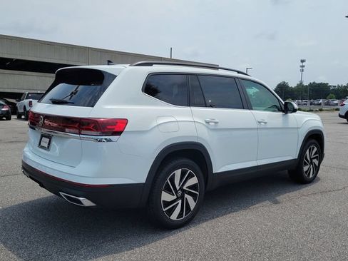 Used 2024 Volkswagen Atlas SE FWD image 4