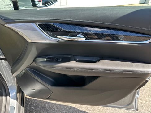Certified 2025 Cadillac XT6 Premium Luxury image 22
