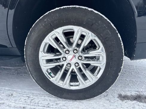 Used 2021 GMC Yukon SLT w/ SLT Luxury Package image 26