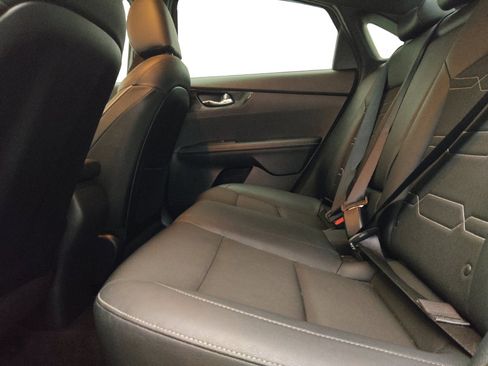 Used 2021 Kia Forte GT-Line FWD image 18