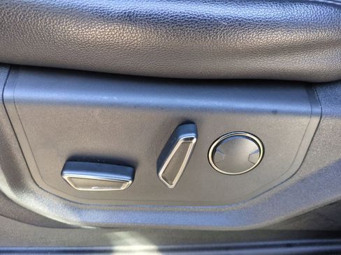 Used 2017 Ford F150 Raptor w/ Equipment Group 802A Luxury image 23