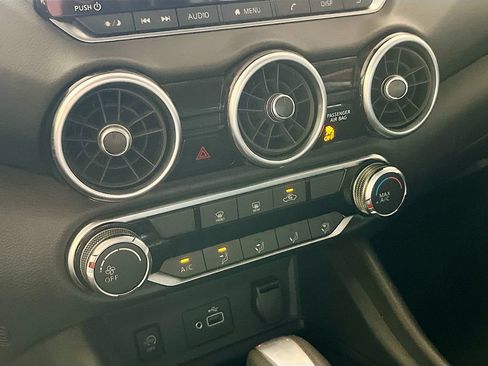 Used 2025 Nissan Sentra S FWD image 15