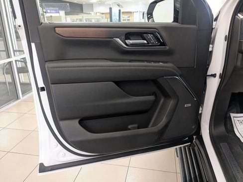 New 2026 GMC Yukon XL Denali w/ Sun & Power Step Package image 11