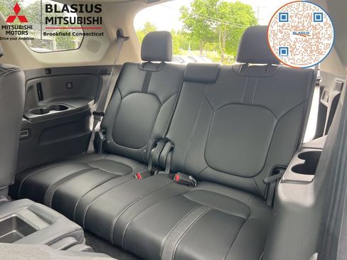 Used 2023 Honda Pilot Touring image 32