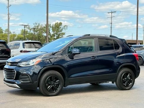 Used 2022 Chevrolet Trax LT AWD/4WD image 39