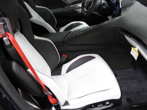 Used 2023 Chevrolet Corvette Stingray Premium Conv image 18