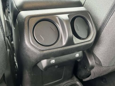 Used 2024 Jeep Wrangler Sport S image 19