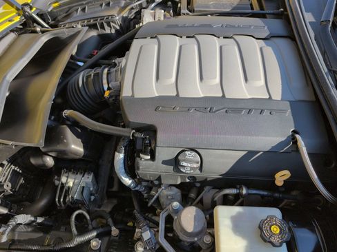 Used 2015 Chevrolet Corvette Stingray Convertible image 29