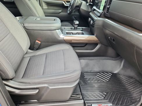 Used 2022 Chevrolet Silverado 1500 RST image 13