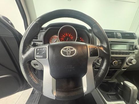 Used 2011 Toyota 4Runner SR5 w/ Convenience Pkg AWD/4WD image 14