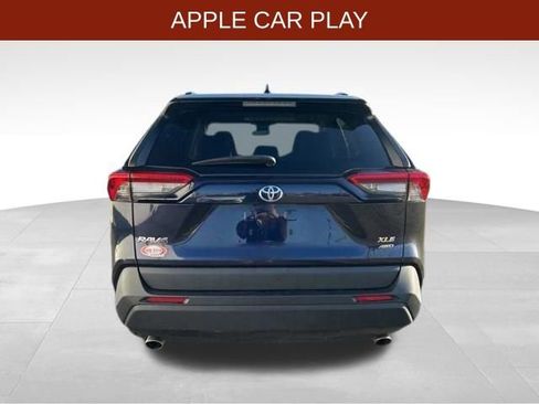 Used 2022 Toyota RAV4 XLE image 5