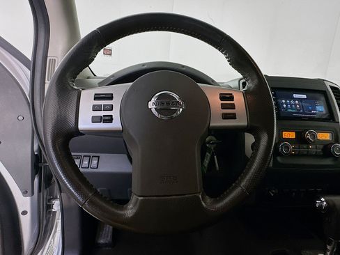 Used 2019 Nissan Frontier SV w/ Value Truck Package AWD/4WD image 17