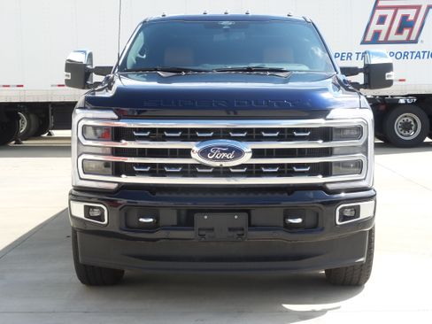Used 2024 Ford F350 Platinum w/ FX4 Off-Road Package AWD/4WD image 15