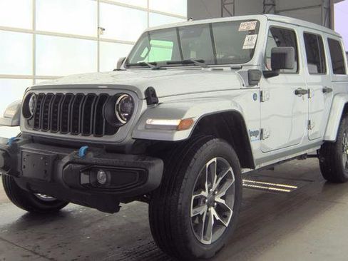 Used 2024 Jeep Wrangler Unlimited w/ Convenience Group image 1