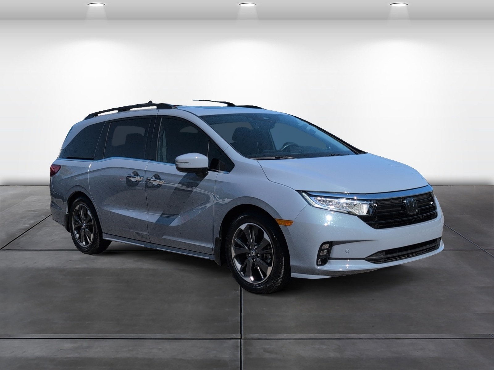 Certified 2024 Honda Odyssey Elite image 2