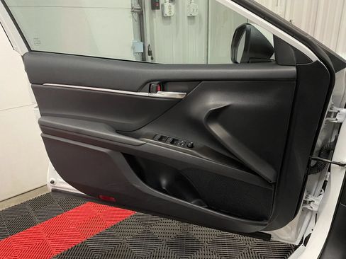 Used 2023 Toyota Camry SE FWD image 25