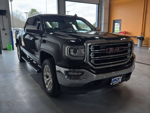 Used 2017 GMC Sierra 1500 SLT w/ SLT Premium Package image 7