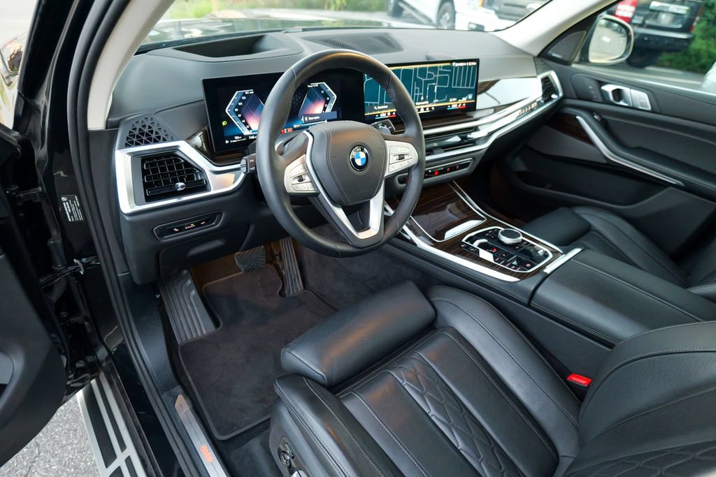 Used 2026 BMW X7 xDrive40i AWD/4WD image 17