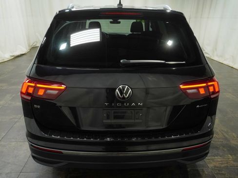 Used 2024 Volkswagen Tiguan SE AWD/4WD image 4