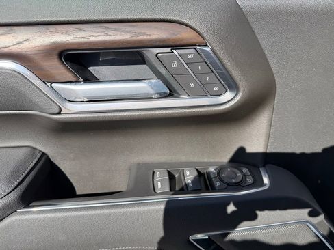 New 2026 GMC Sierra 1500 SLT w/ X31 Off-Road Package AWD/4WD image 12