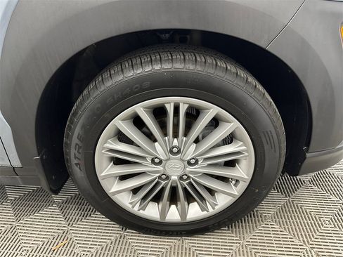 Used 2021 Hyundai Kona SEL w/ Cargo Package image 12