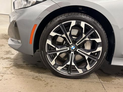 Certified 2025 BMW 330i Sedan RWD image 12